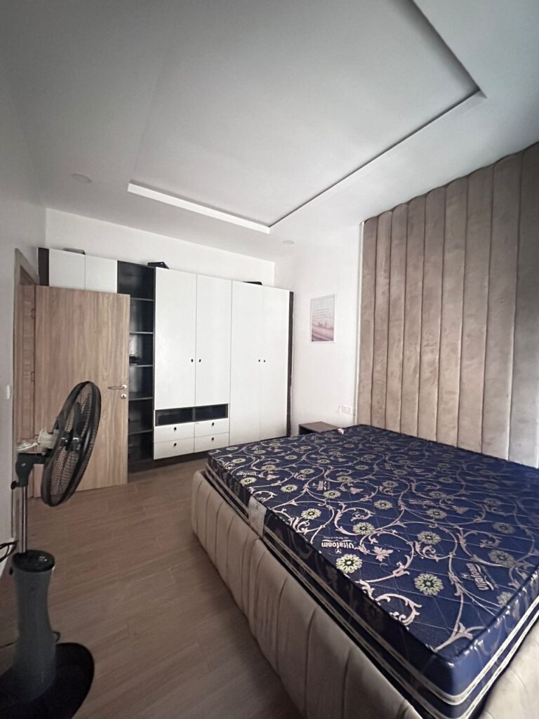 1e907460-8ab9-445c-a9f6-5ad945a06c6a