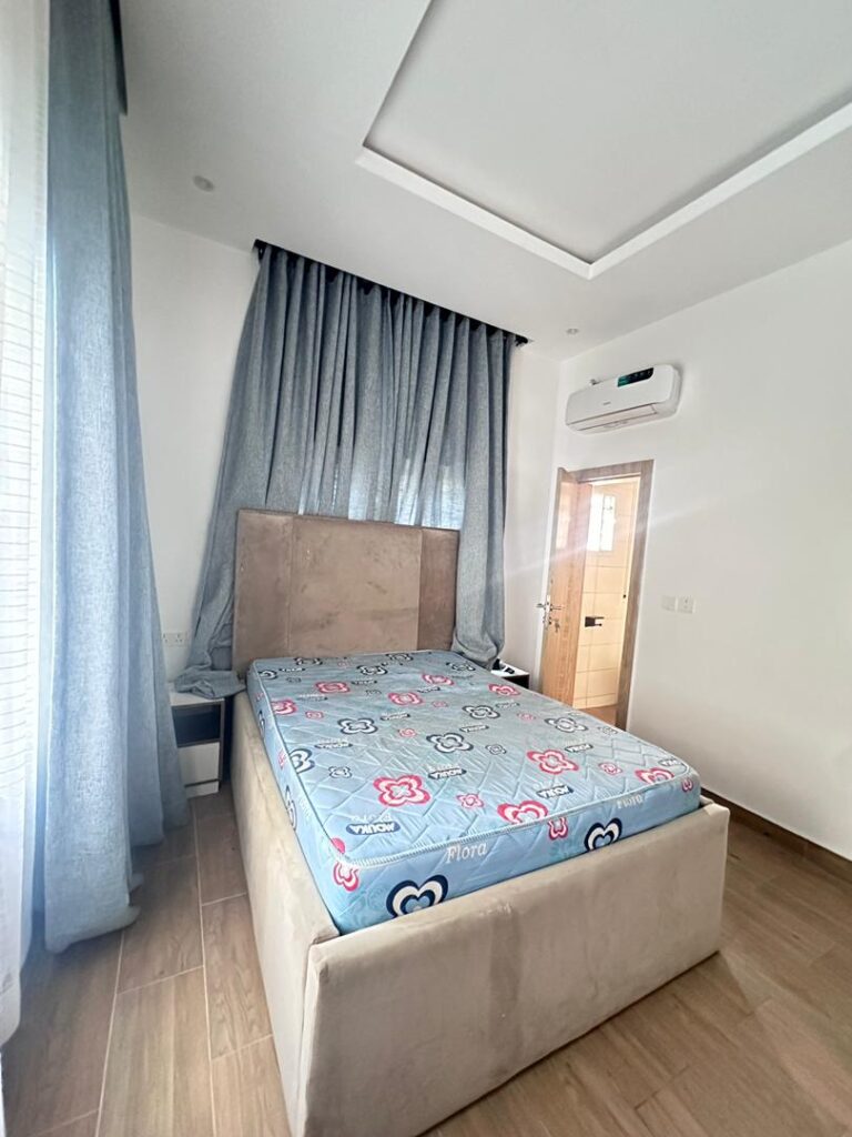 1f987c34-8b21-4756-abae-99d7950a8935