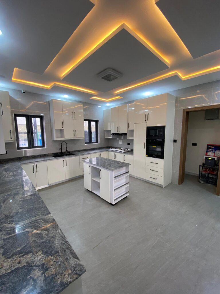 63c18020-5f5e-4285-aea7-98b920bb523e